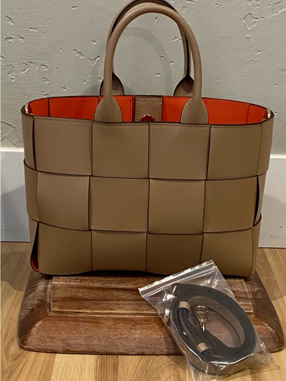 Woven Italian Made Leather Tote Bag Tan Orange Interior & crossbody strap NWOT
